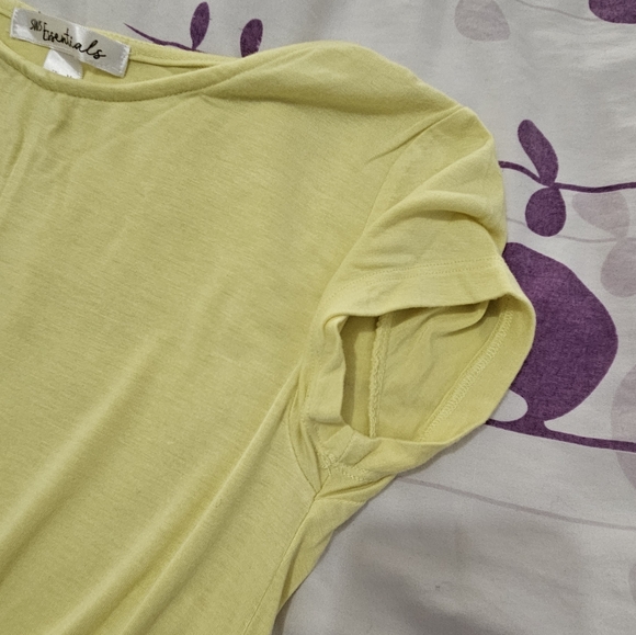 NWOT Stitches - Pale Yellow Crop Top - Picture 8 of 10
